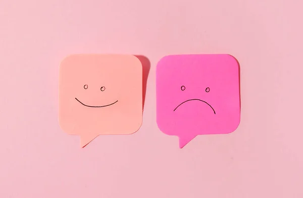 Sticky Notes Drawn Faces Pink Background — Stock Photo, Image