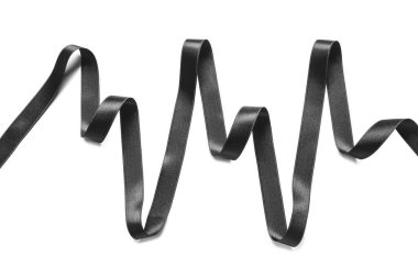 siyah kurdele üzerine beyaz izole