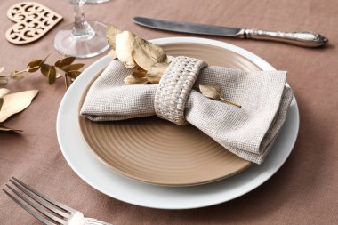 Düğün için güzel bir masa, yakın plan.