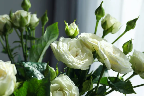 Bouquet Beautiful Fresh Roses Room Closeup — Stock Photo, Image