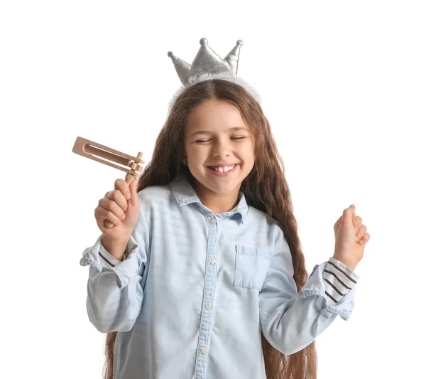 Szczęśliwa Dziewczynka Grzechotką Białym Tle Purim Świętowanie — Zdjęcie stockowe