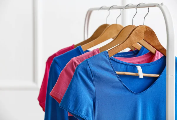 Rack Clean Clothes Light Wall — Stock Photo, Image