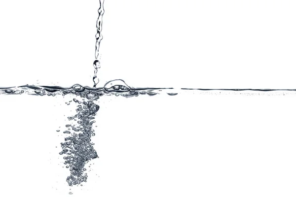 Tiszta Víz Légbuborékokkal Fehér Alapon — Stock Fotó
