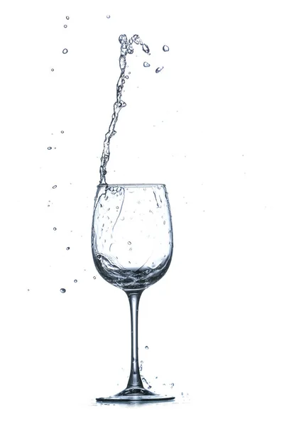 Bicchiere Acqua Pulita Con Spruzzi Sfondo Bianco — Foto Stock