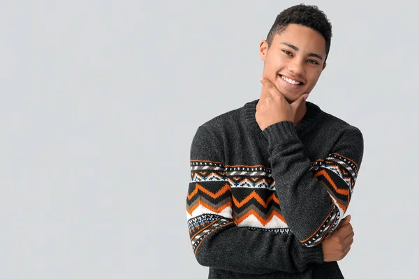 Handsome African American Guy Knitted Sweater Light Background — Stock Photo, Image