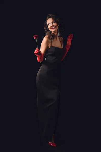 Элегантная Женщина Красных Перчатках Стильных Украшениях Темном Фоне — стоковое фото