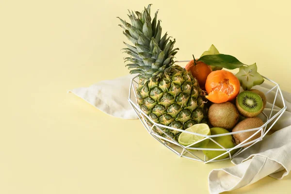 Basket Fresh Juicy Fruits Color Background — Stock Photo, Image