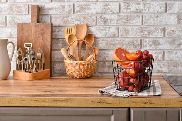 Basket Fresh Juicy Fruits Kitchen Counter — Stock Photo, Image