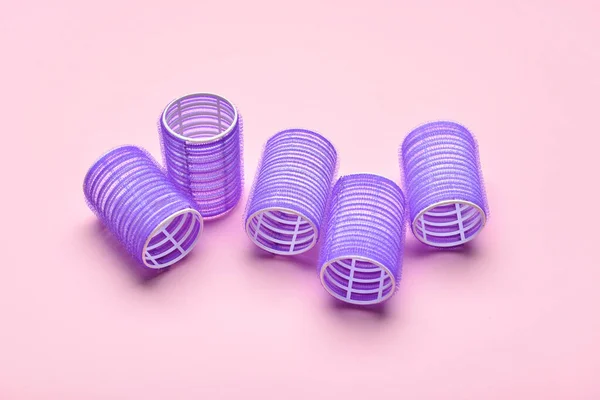 Set Purple Hair Curlers Pink Background — Stock Photo, Image