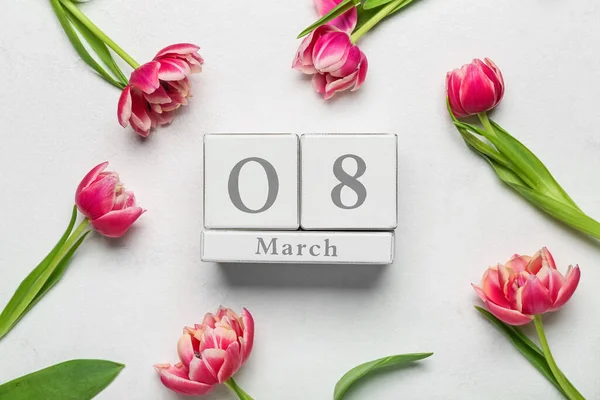 Календар Датою Міжнародного Жіночого Дня Квітами Білому Тлі — стокове фото