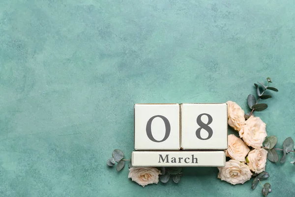 Calendário Com Data Dia Internacional Mulher Flores Fundo Verde — Fotografia de Stock