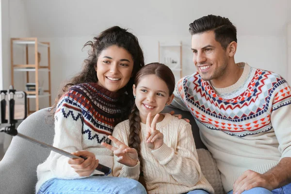 Happy Parents Little Daughter Warm Sweaters Taking Selfie Home — Stock Photo, Image
