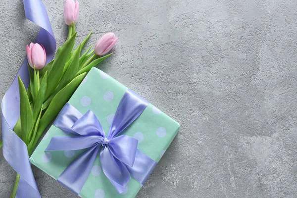Beautiful Tulip Flowers Gift Box International Women Day Grey Background — Stock Photo, Image