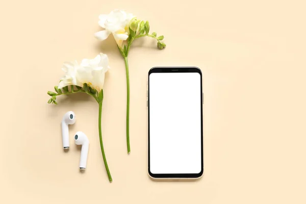 Mobile Phone Earphones Beautiful Flowers Color Background — Stock Photo, Image