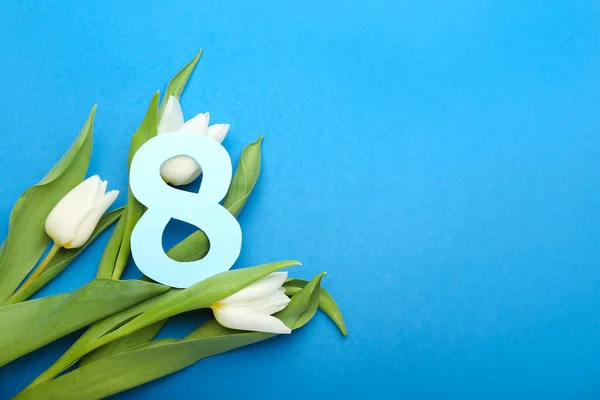Открытки Празднования Международного Женского Дня Рисунком Тюльпанами Синем Фоне — стоковое фото