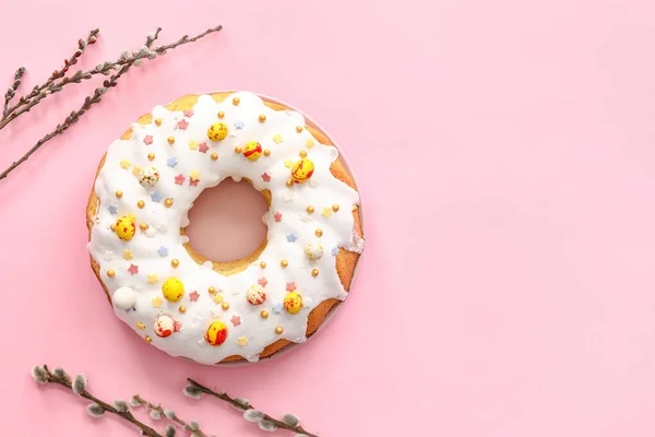 Plate Tasty Easter Cake Pussy Willow Branches Pink Background — Fotografia de Stock