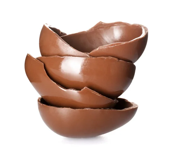 Morceaux Chocolat Oeuf Pâques Isolé Sur Fond Blanc — Photo