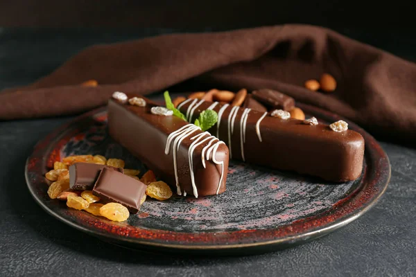 Plate Delicious Chocolate Cakes Almonds Raisins Dark Background — Stock Photo, Image