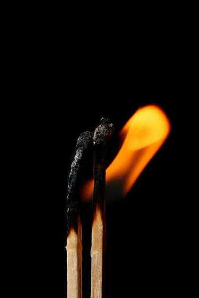 Queimar Fósforos Fundo Preto Perto Conceito Burnout Relacionamento — Fotografia de Stock