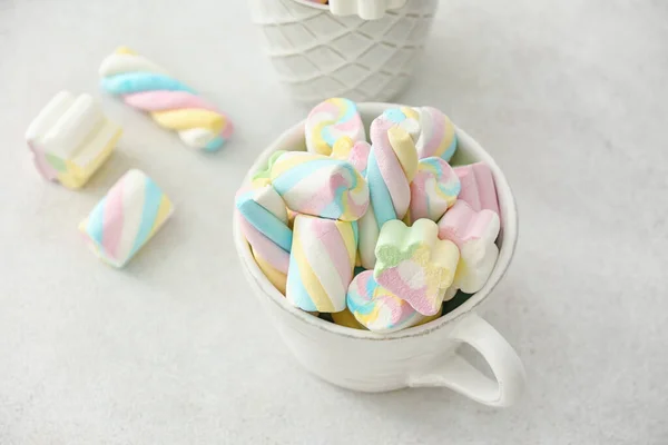Cup Sweet Marshmallows White Background — Stock Photo, Image