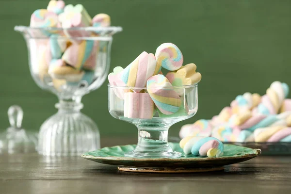 Glass Bowls Tasty Marshmallows Table — Stock Photo, Image