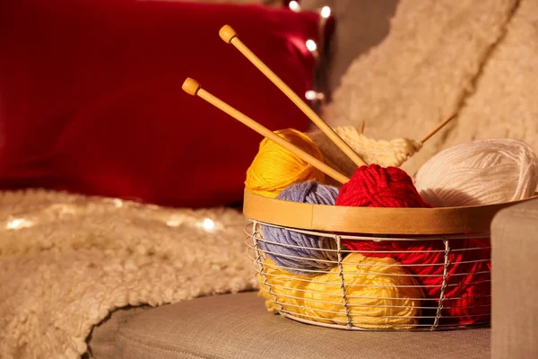 Basket Knitting Yarn Needles Sofa Room — Stock Photo, Image