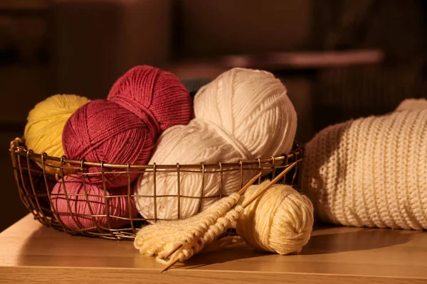 Basket Knitting Yarn Needles Wooden Table Room — Stock Photo, Image