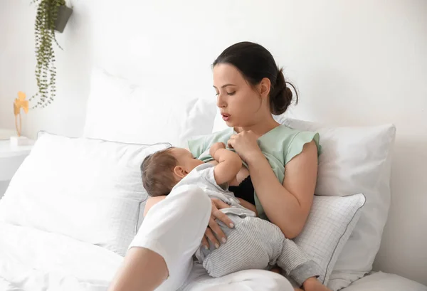 Young Mother Breastfeeding Her Adorable Baby Bed — Stock Photo, Image
