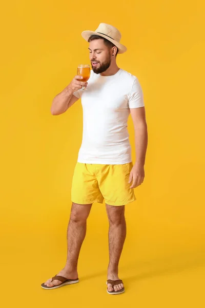 Young Man Hat Drinking Beer Yellow Background — Stock Photo, Image