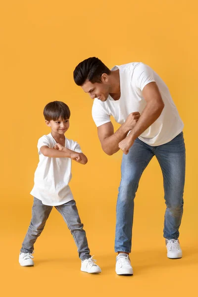 Happy Dancing Man His Son Color Background — Stock Photo, Image