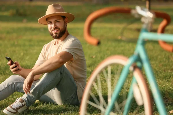 Handsome Bearded Man Using Mobile Phone Park — Stock Photo, Image