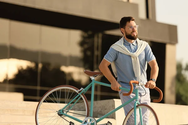 Hombre Barbudo Guapo Con Bicicleta Ciudad — Foto de Stock