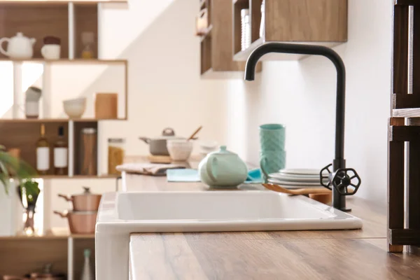 Wooden Table Top Sink Light Wall Kitchen — Stock Photo, Image