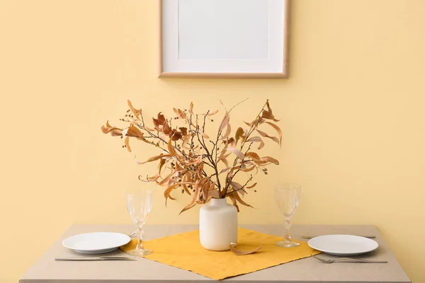 Beautiful Table Setting Vase Autumn Decor Color Wall — Stock Photo, Image
