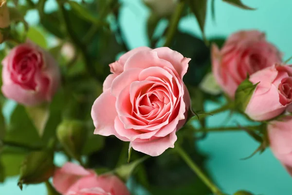 Bouquet Small Roses Green Background Closeup — Stock Photo, Image