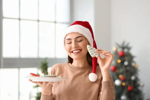 Beautiful Woman Santa Hat Holding Plate Gingerbread Cookies Home — Stock Photo, Image