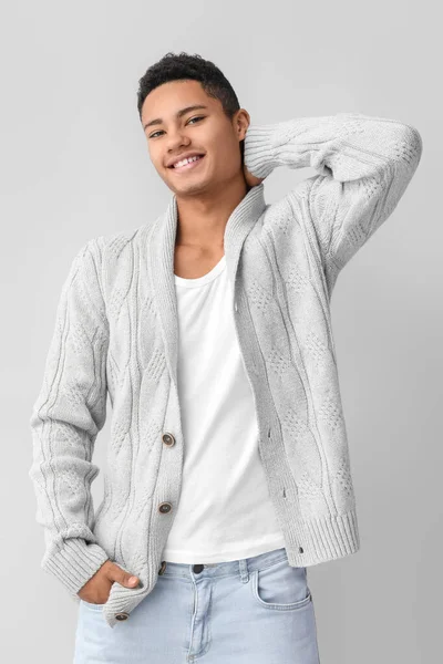 Handsome African American Guy Knitted Sweater Light Background — Stock Photo, Image