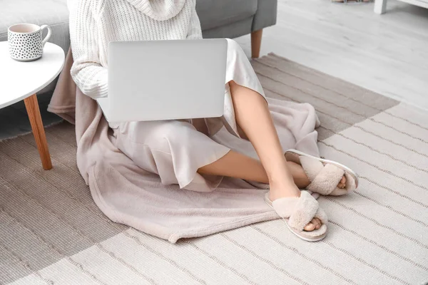 Young Woman Soft Comfortable Slippers Using Laptop Home — Stock Photo, Image