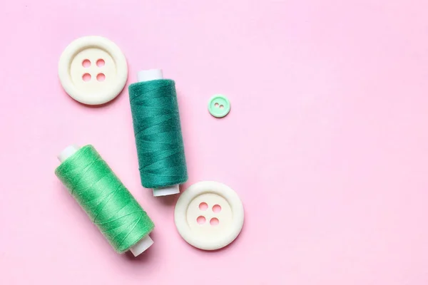 Sewing Threads Buttons Pink Background — Stock Photo, Image
