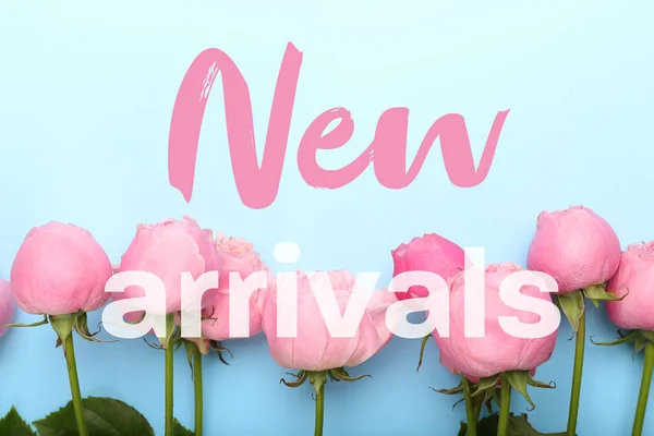 Teks New Arrivals Dengan Bunga Latar Belakang Biru — Stok Foto