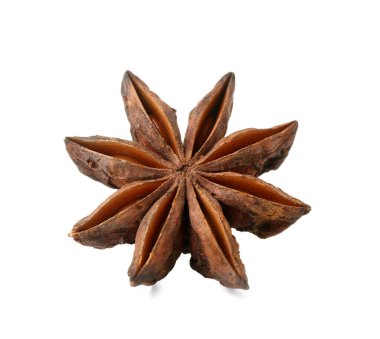 Beyaz arkaplanda Aromatik anason yıldızı