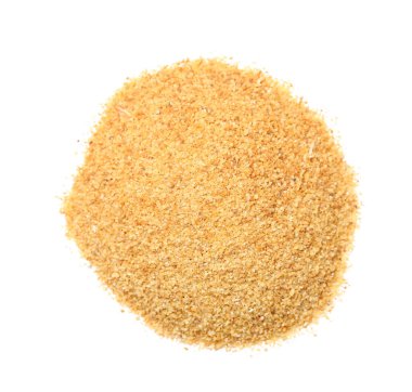 Beyaz arka planda kurumuş sarımsak yığını