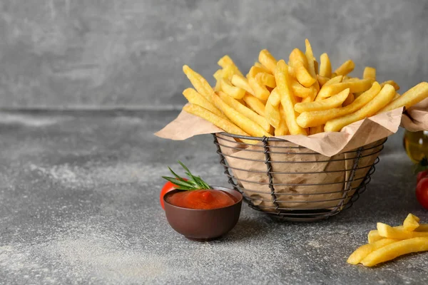 Basket Tasty French Fries Ketchup Grey Background — Stock Photo, Image