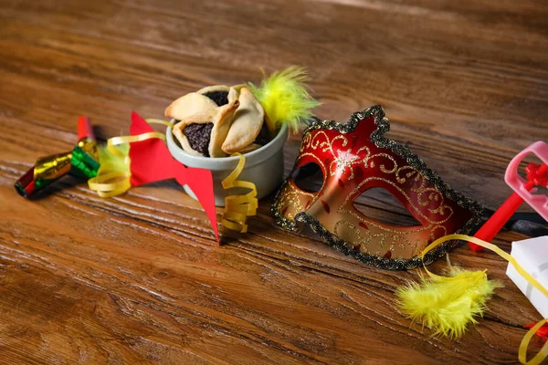 Karneval Maska Hamantaschen Sušenky Dekorem Pro Purim Dovolenou Dřevěném Pozadí — Stock fotografie
