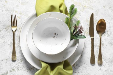 Açık arkaplanlı çiçekli basit tablo ayarları