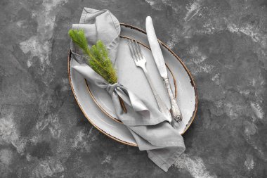 Gri arkaplanda basit tablo ayarları