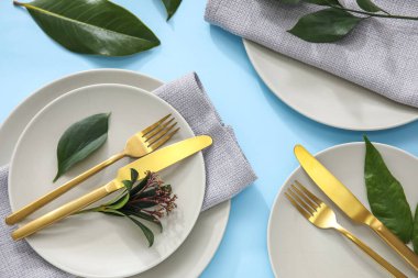 Mavi arkaplanda basit tablo ayarları