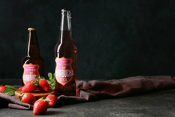 Bottles Fresh Strawberry Kombucha Dark Background — Stock Photo, Image