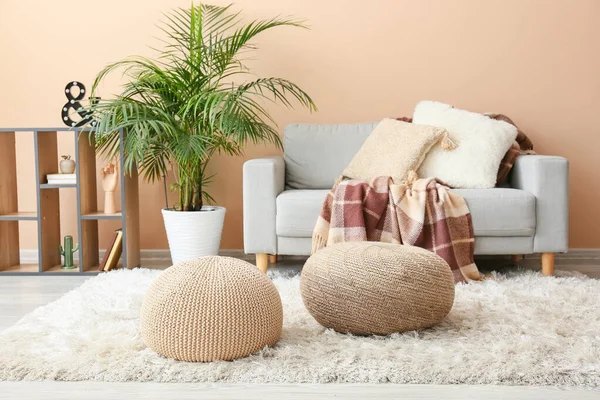 Beige Poufs Fluffy Carpet Living Room — Stock Photo, Image