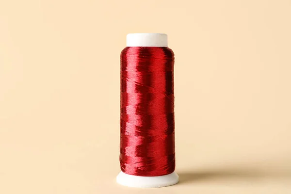 Red Sewing Thread Spool Light Background — Stock Photo, Image